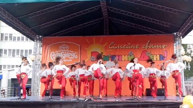 Dancing with acrobatic stunts... - 2015 смотреть онлайн