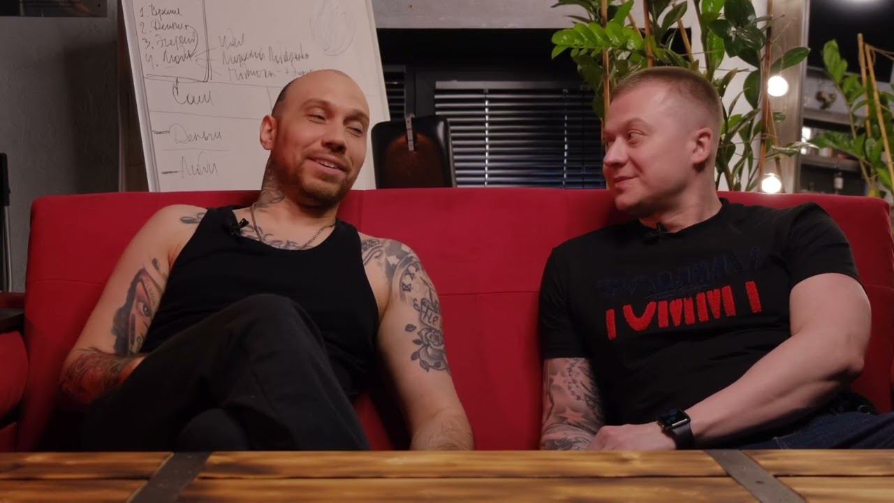 Странный клиент с безумной идеей тату смотреть онлайн