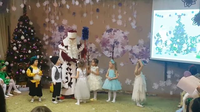 Рассказываю новогодний стих смотреть онлайн