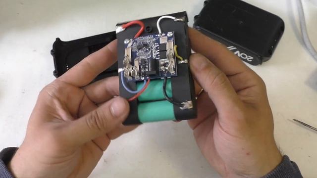 Эта аккумуляторная цепная пила с Aliexpress способна пилить доски! Обзор, разборка и тест. смотреть онлайн