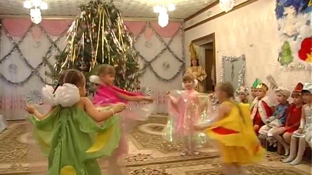 Муз. рук. Максюта Г.В.Танец бабочек на новогоднем утреннике в детском саду Росинка смотреть онлайн