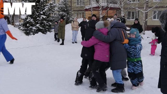 Праздник во дворе пр Шахтеров 15 смотреть онлайн