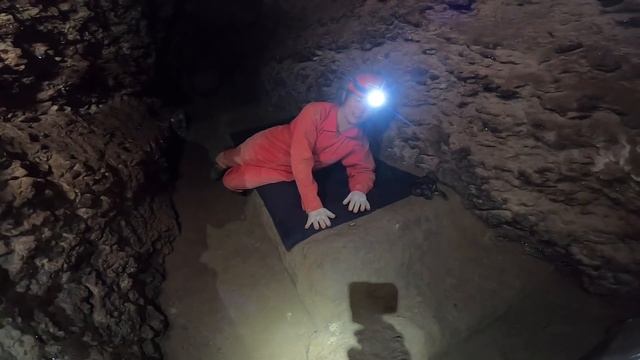 Exploring Ukraine's Secret Crystal Caves (5 Hours Deep) смотреть онлайн