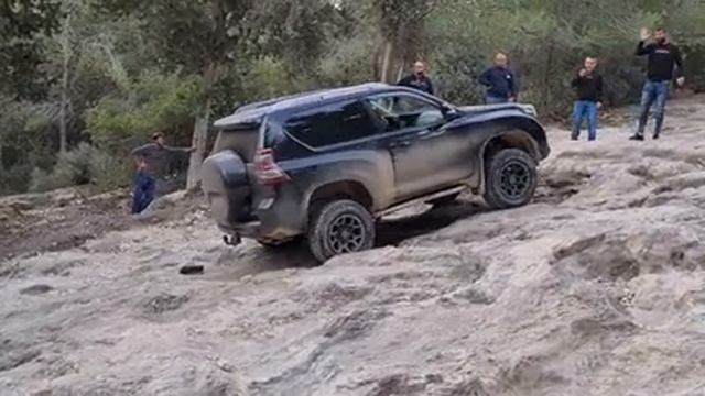 Toyota Land Cruiser Prado 120 vs 150 смотреть онлайн