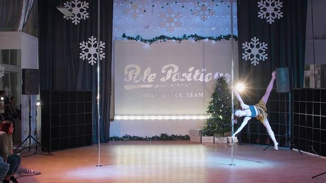 Надежда Кудряшова - ученица студии Pole Positions Moscow. Отчетник 28.12.2019 смотреть онлайн