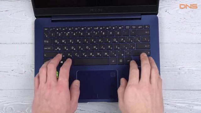 Распаковка ASUS Zenbook UX3400UQ / Unboxing ASUS Zenbook UX3400UQ смотреть онлайн