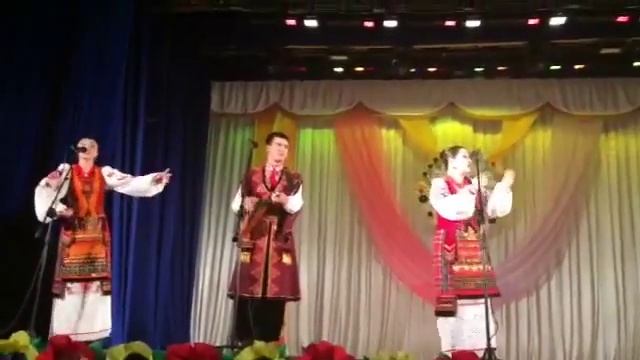 "Славица"-народный ансамбль казачьей песни. Рук. Андрей Горохов.г.Краснодар. "Ой,на гори два дубкы" смотреть онлайн
