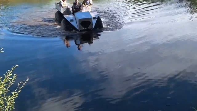 Вездеход переломка Горец-М-690 Видео 4-х. летней давности. смотреть онлайн