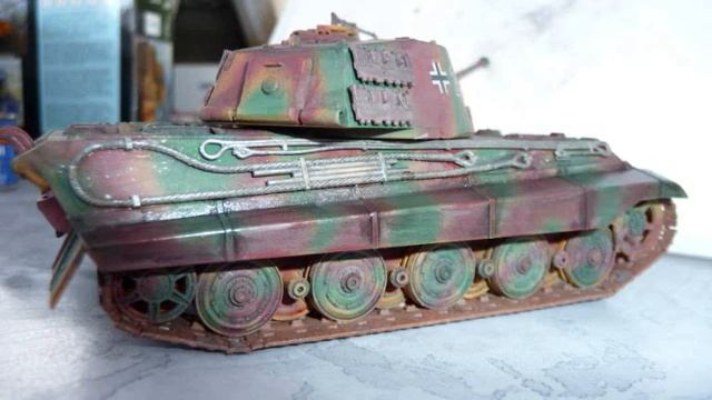 Revell King Tiger 1/72 (Henschel turret) - Part 2 смотреть онлайн