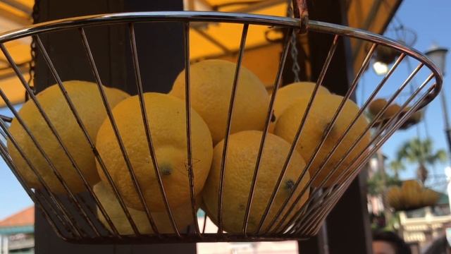 Tropical Breeze Pineapple Lemonade - Broadway At The Beach - Myrtle Beach | Restaurants смотреть онлайн
