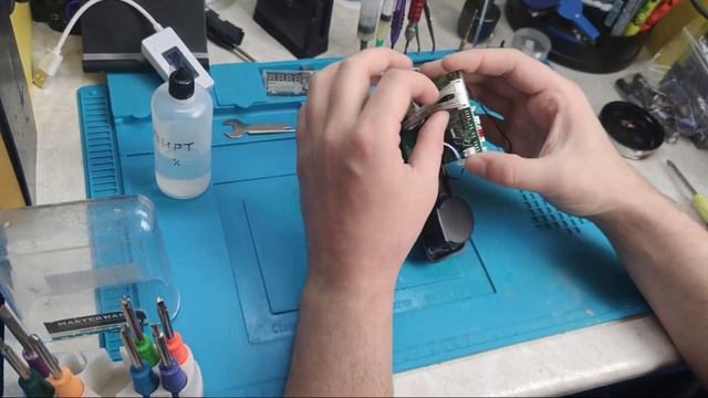 Блютуз колонка Telefunken замена разъëма и увеличение ëмкостей Акбар. смотреть онлайн