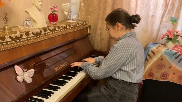 Sofiia. Короткие арпеджио в гамме Ре-бемоль мажор. смотреть онлайн