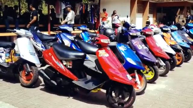 suzukiv100klcrew смотреть онлайн