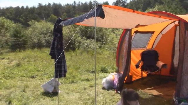 VLOG: Отдых на природе с палатками.Ночевка в лесу.Часть 1\Рум тур по палатке\Люди свиньи. смотреть онлайн
