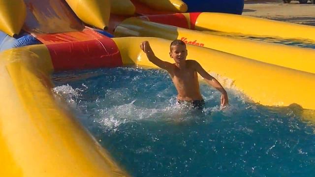 Синички с папой исследуют 💦 аквапарк 👍Семейный отель Ruta Family Club Hotel 2020 Затока Чёрное море смотреть онлайн