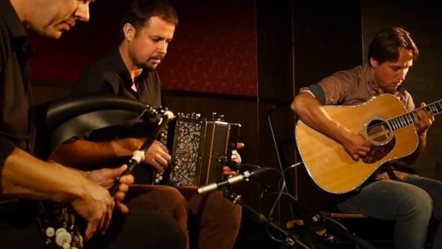 LOIC & RONAN BLEJEAN & ERWAN MOAL - RIDEES 6 TEMPS смотреть онлайн