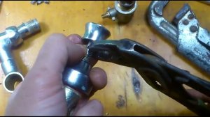 Как разобрать советский смеситель,  ремонт переключателя душа