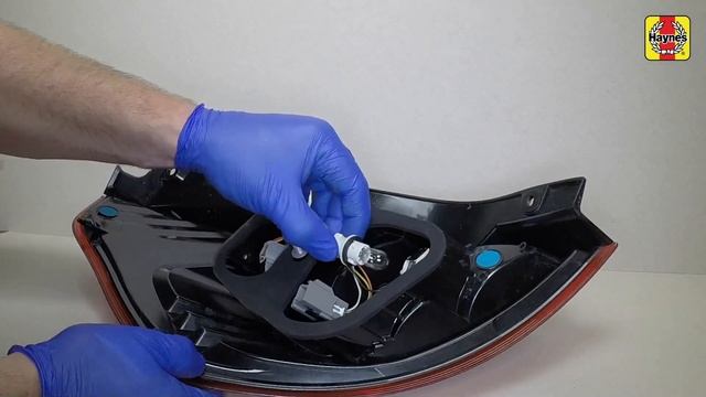 Ford Fiesta (2013 - 2017) - Replace The Rear Light Bulbs