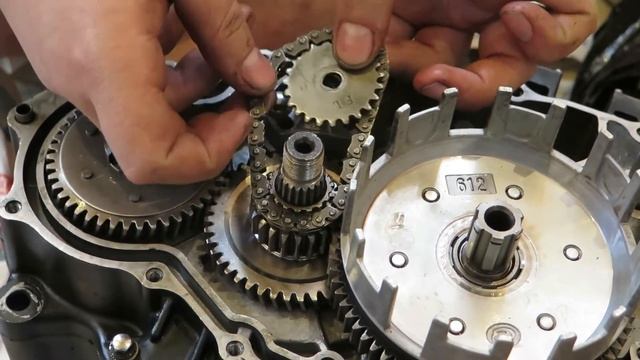 Как собрать двигатель 164FML Часть 5.1 смотреть онлайн