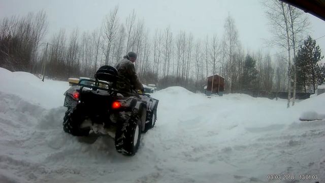 Расчищаю снег на пасеке смотреть онлайн