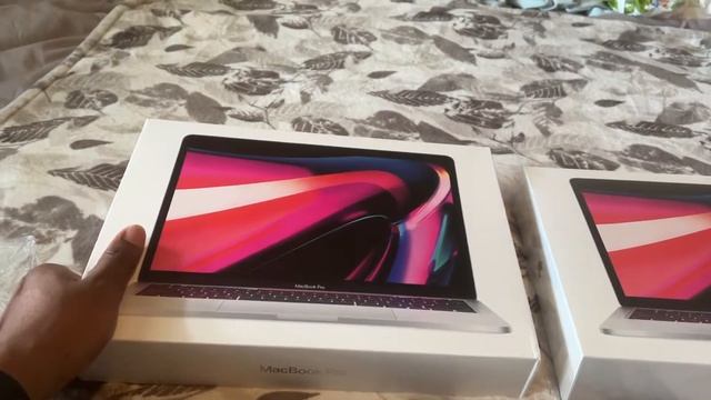 M2 Macbook Pro ( Silver) Unboxing And Startup