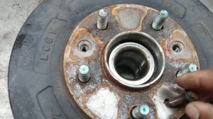 Rear Wheel bearing replacement for Mazda mpv