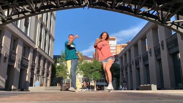 Shuffle dance with @home.official смотреть онлайн