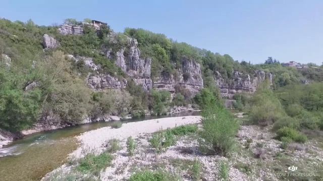 Village De Labeaume 1 - Vue par Drone Phantom 3 Pro смотреть онлайн