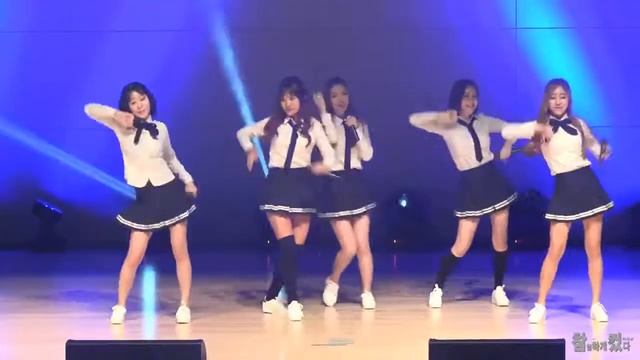 Юные Корейские девочки с разных ракурсов