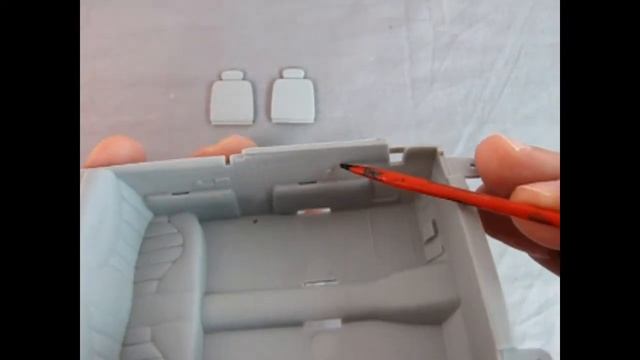 Unboxing The 1997 Ford Crown Victoria Police Car Model Kit by Lindberg смотреть онлайн