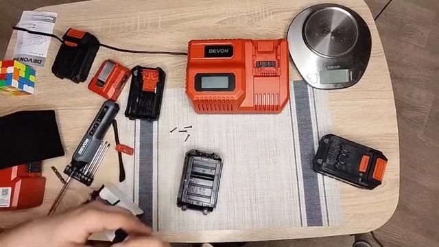 Devon 5612-li-4 и новая отвёртка Devon (5616) разбираем АКБ Devon 20v смотреть онлайн