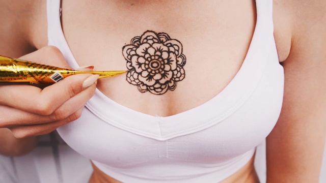 Как самому нарисовать мехенди ♡ Цветок/Mandala ♡ henna tatoo смотреть онлайн