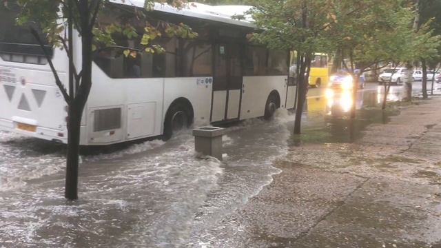 Вода на дороге-2