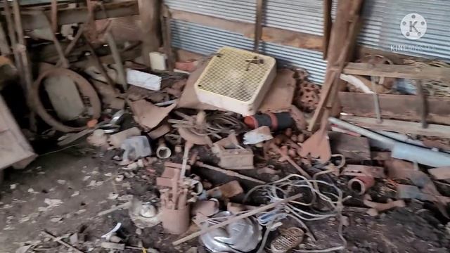 Prewar Ford Hoard: Out of the woods! Old motorcycle, + a look inside the house & carriage barn find смотреть онлайн