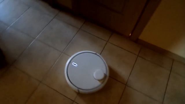 Робот-пылесос Xiaomi смотреть онлайн
