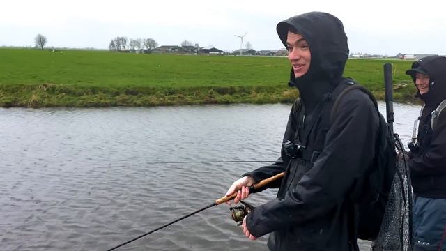 I Caught The Fish Of A LIFETIME… (IMPOSSIBLE PERCH) смотреть онлайн