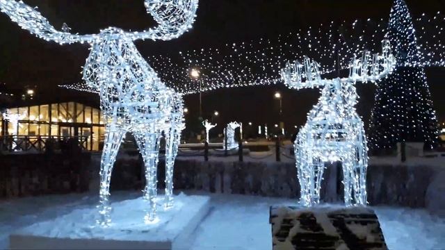 Прогулка и необычный фонтан перед ТЦ Мега, город Казань. смотреть онлайн
