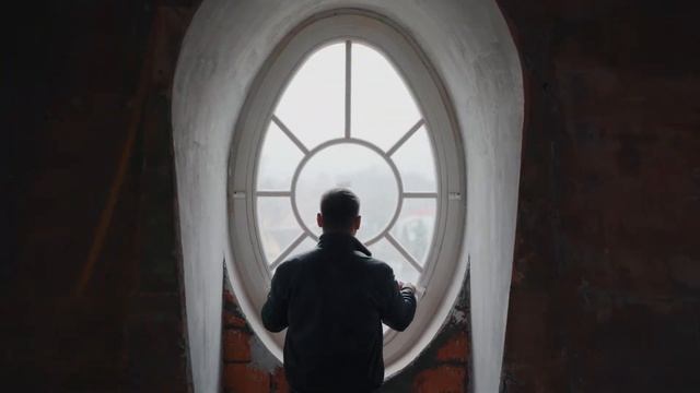 Зенитный фонарь и окна из лиственницы смотреть онлайн