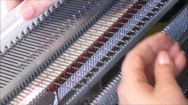 Что делать, чтобы не заворачивался низ изделия. #маринабехтер смотреть онлайн