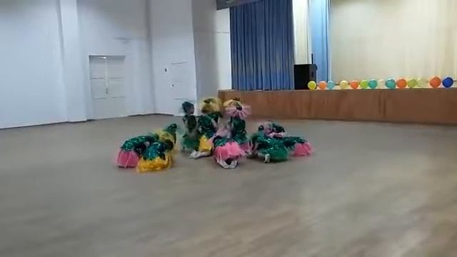 Сюзи. Танец цветов. Шымкент. смотреть онлайн