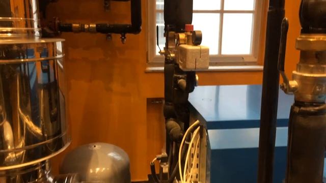 Монтаж котельной в частном доме, 950 кв.м. смотреть онлайн