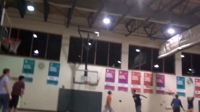 GYM FLOOR HOCKEY!!! (BEST YOUTH GROUP ICEBREAKER GAME EVER!!!) смотреть онлайн