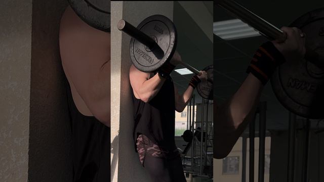 Подъем на бицепс в чистой технике 30 кг смотреть онлайн