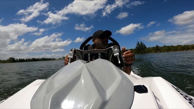 It's FAST and it won't FLIP - EVOJET STORM смотреть онлайн