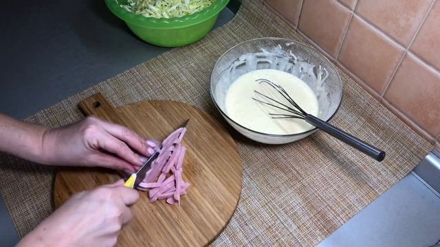 КАПУСТНАЯ ЗАПЕКАНКА С ВЕТЧИНОЙ И СЫРОМ смотреть онлайн