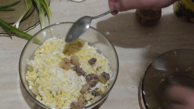 ГОТОВИМ салат из рыбной консервы с ананасами.Это что то!!! смотреть онлайн