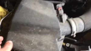 Замена лампочки ближнего света Opel Astra J GTC