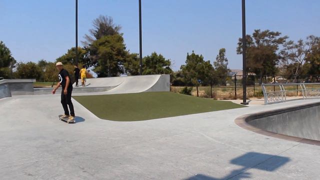 BATTLE ROYALE - Fakie Biggerflip смотреть онлайн