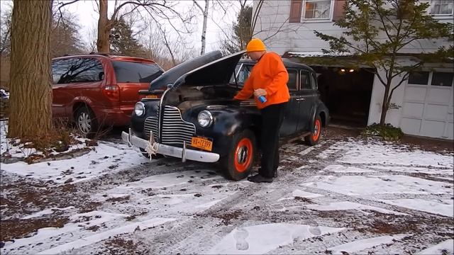 1940 Buick First Start in 30 years. Straight eight. смотреть онлайн