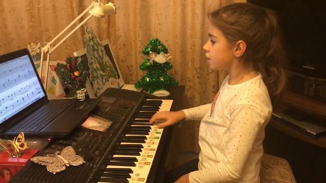 Арина, 8 лет. Ознакомление 12 тактов пр. р. с сольфеджированием - П.И.Чайковский "Танец феи Драже" смотреть онлайн